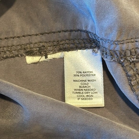 Ann Taylor Loft Gray cargo joggers size 12 - Picture 7 of 9